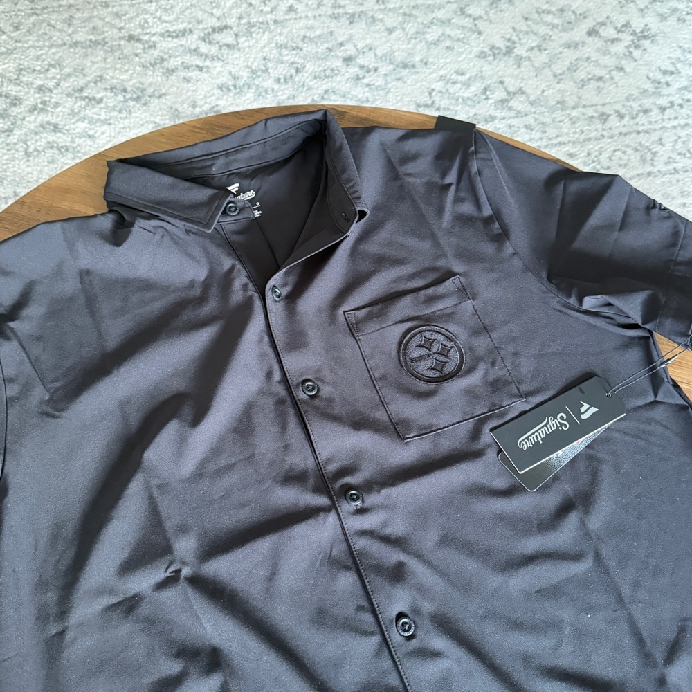 NWT Steelers Fanatic Authentic Men’s Black Short Sleeve Shirt